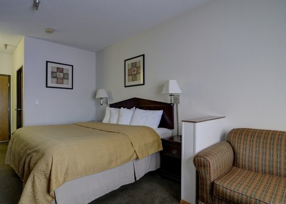 Quality Inn - Peru, IL