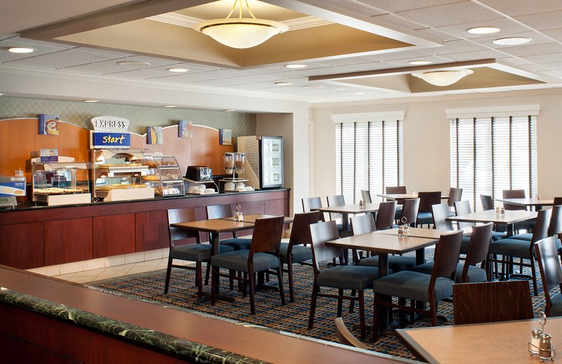 Holiday Inn Express MIDDLETOWN/NEWPORT - Middletown, RI