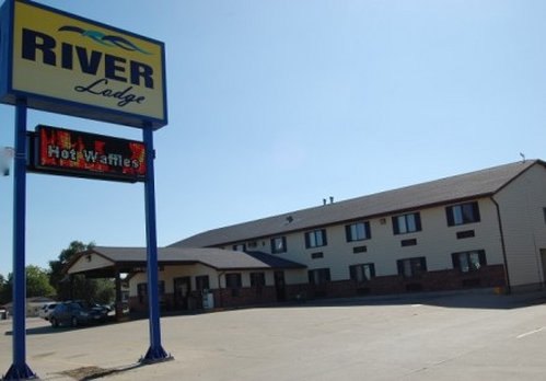 River Lodge - Pierre, SD