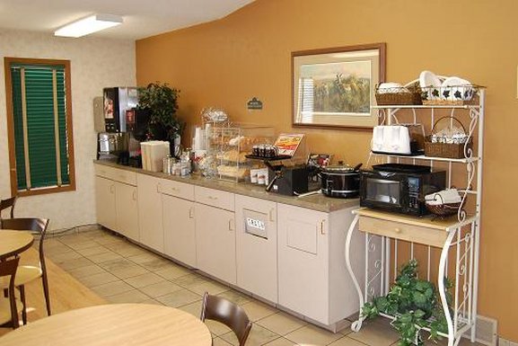 River Lodge - Pierre, SD