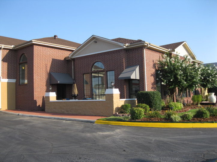 BEST WESTERN PLUS Lonoke Hotel - Lonoke, AR