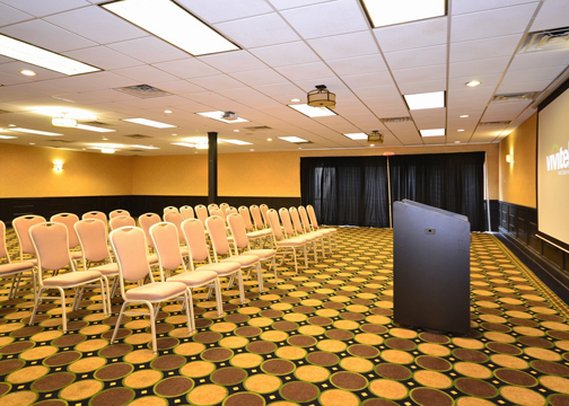 Clarion Inn Elmhurst - Oakbrook - Elmhurst, IL