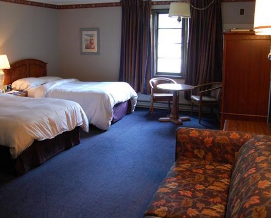 Beach Harbor Resort - Sturgeon Bay, WI