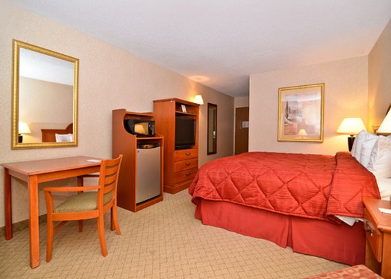 Quality Inn - Woodstock, IL