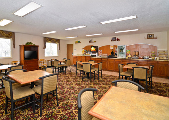 Quality Inn - Woodstock, IL