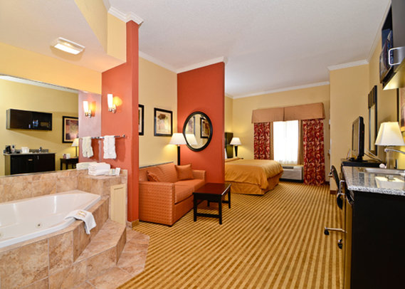 Comfort Suites Callaway