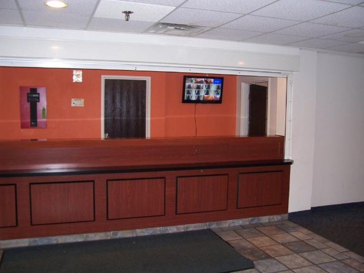 Motel 6-Airport