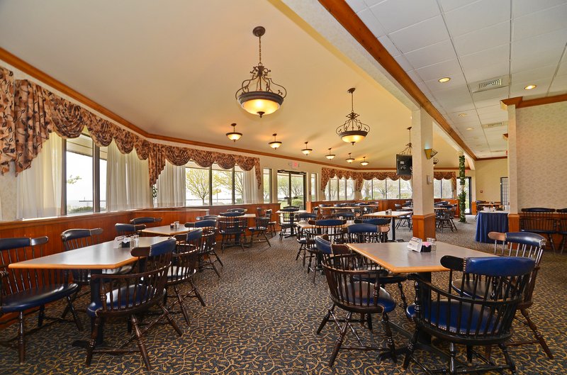 Lakefront Hotel - Manitowoc, WI