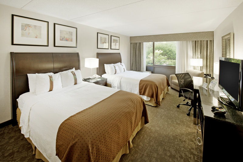 Holiday Inn Westbury-Long Island - Williston Park, NY