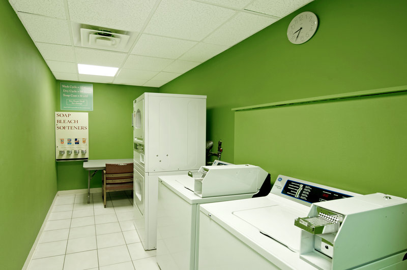 Holiday Inn Westbury-Long Island - Williston Park, NY