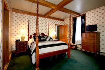 Stratford Inn - Sycamore, IL