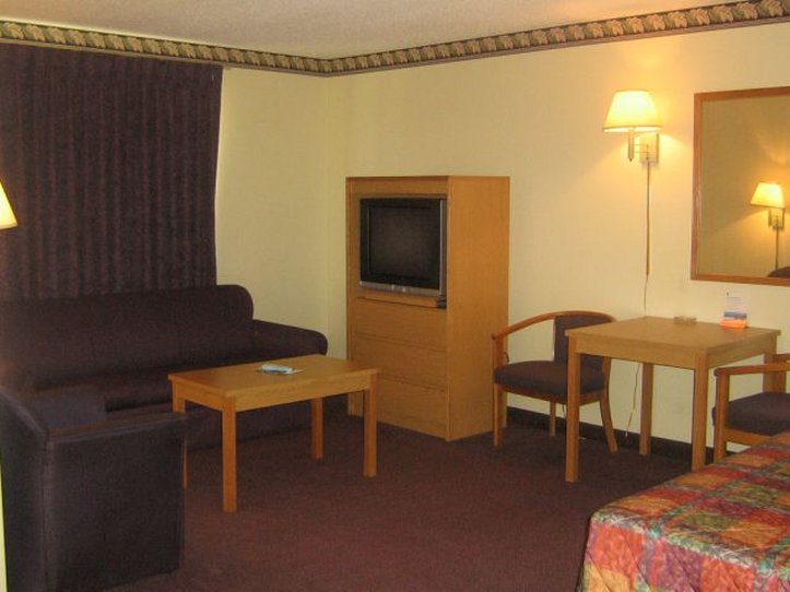 Americas Best Value Inn - Geneseo, IL