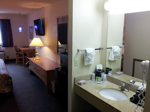 River Lodge - Pierre, SD