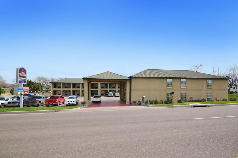 Best Western - Hallettsville, TX