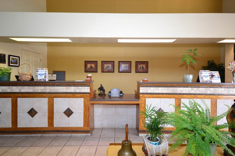 Best Western - Hallettsville, TX