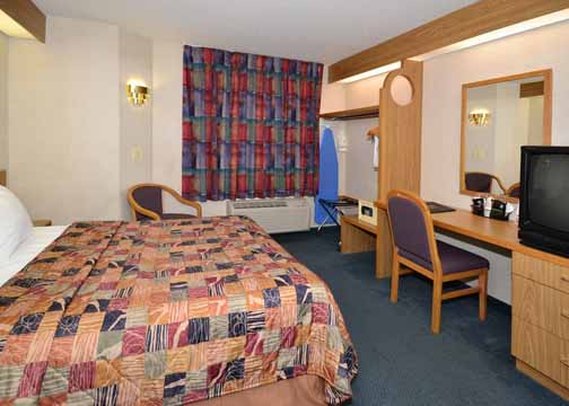 Sleep Inn - Lake Bluff, IL