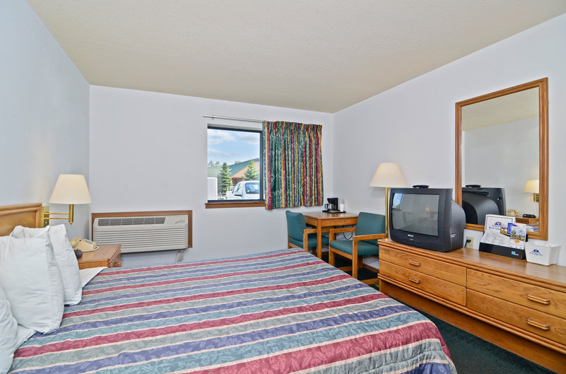 Americas Best Value Inn - Englewood, OH