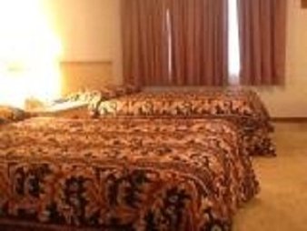 Oswego Inn - Oswego, NY