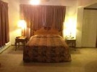 Oswego Inn - Oswego, NY