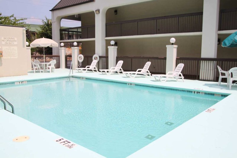 Baymont Inn and Suites McDonough - McDonough, GA