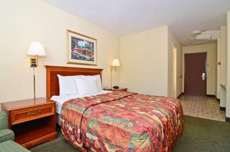 DAYS INN - Lake Saint Louis, MO