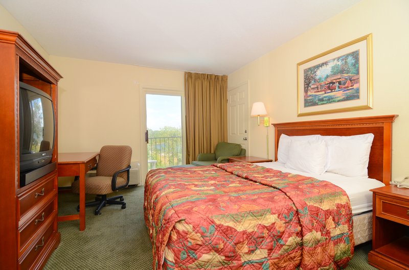 DAYS INN - Lake Saint Louis, MO