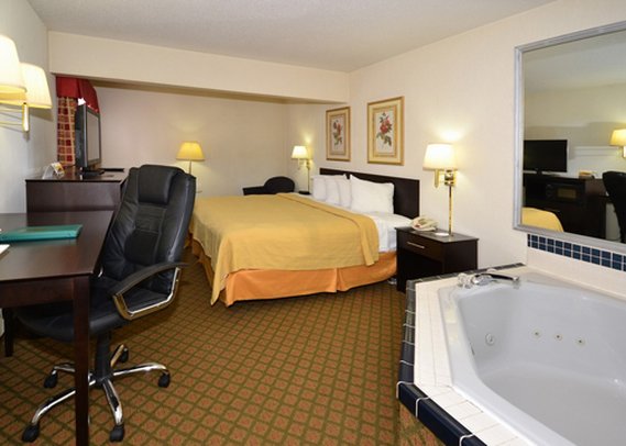 Quality Inn - Columbia City, IN