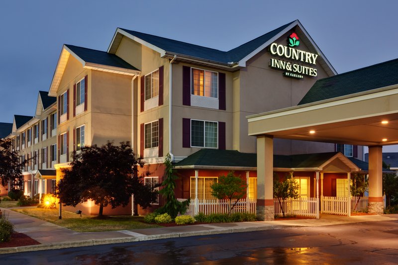 Country Inn & Suites - Erie, PA