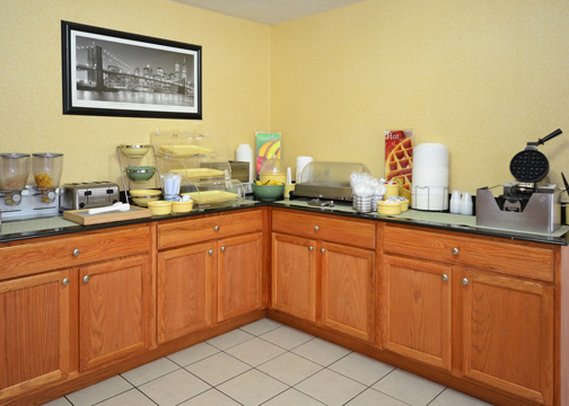 Quality Inn Raynham - Raynham, MA