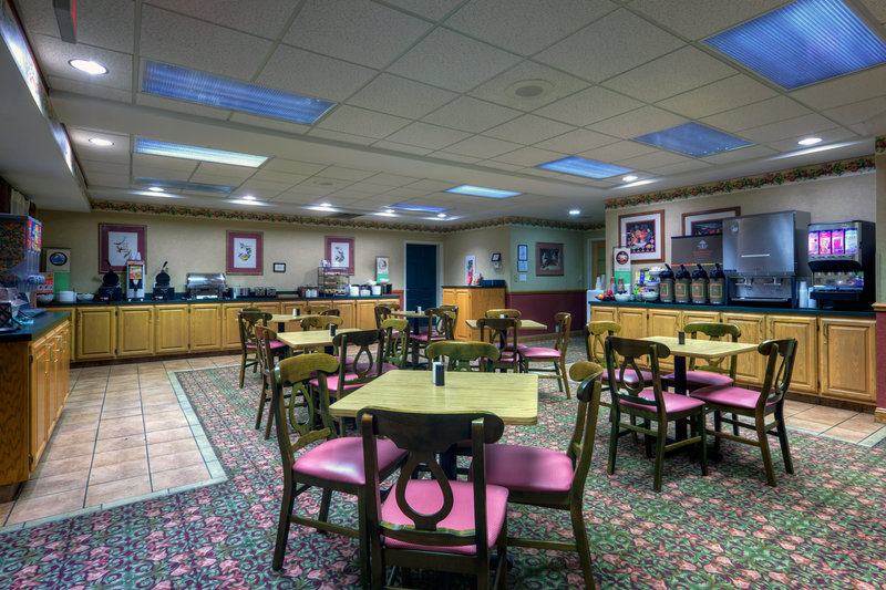 Country Inn & Suites Roanoke