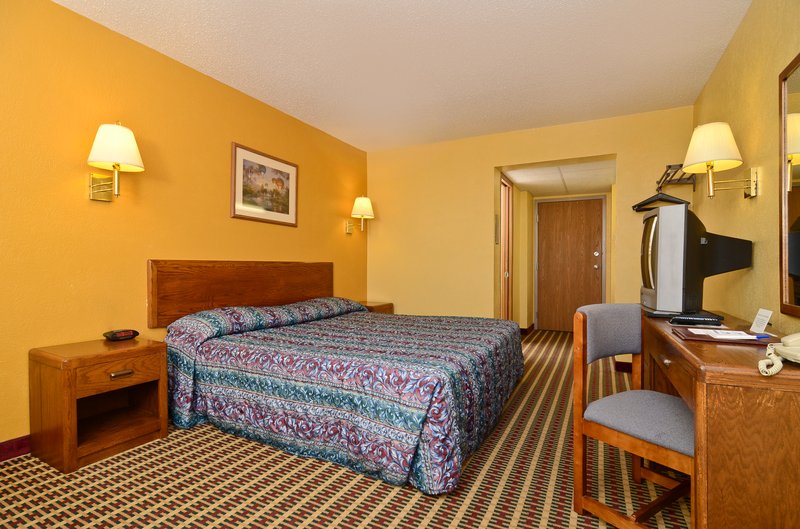 Americas Best Value Inn - Centralia, IL