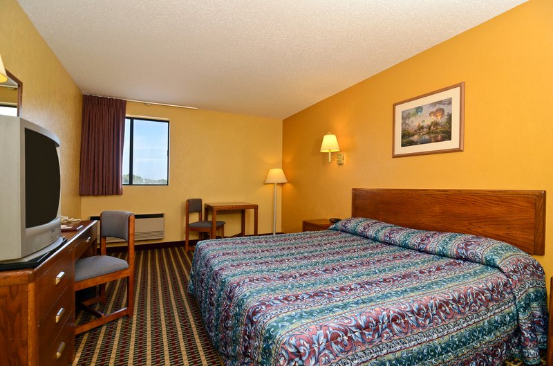 Americas Best Value Inn - Centralia, IL