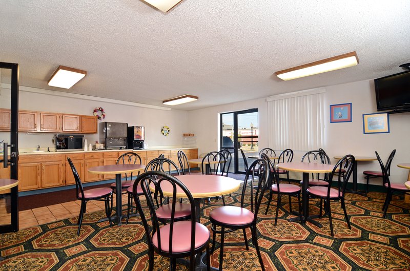 Americas Best Value Inn - Centralia, IL