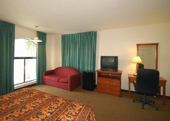 Econo Lodge - Riverside, CA