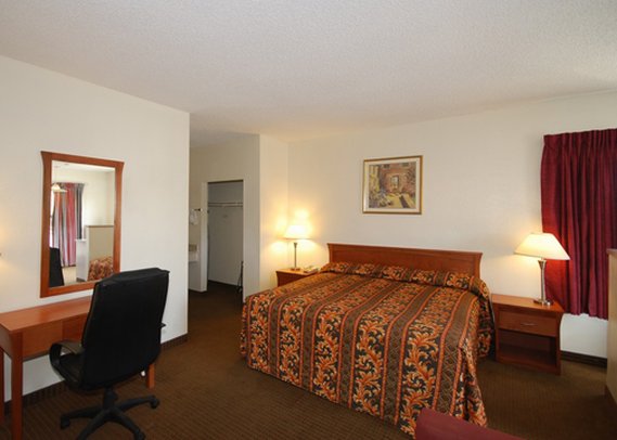 Econo Lodge - Riverside, CA