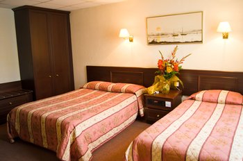 Bayswater Inn - Room