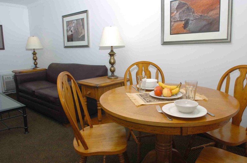 Yellowstone Pioneer Lodge - Livingston, MT