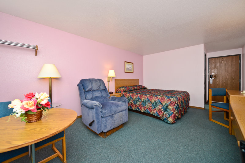 Americas Best Value Inn - McPherson, KS