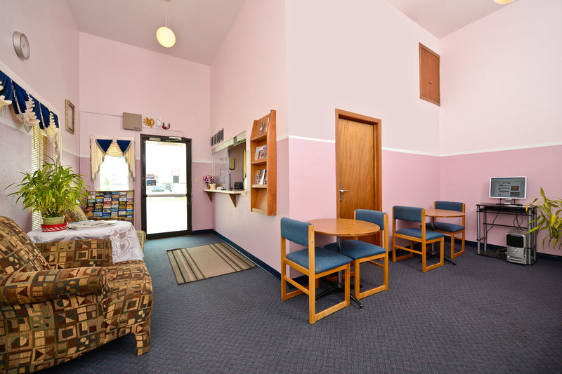 Americas Best Value Inn - McPherson, KS