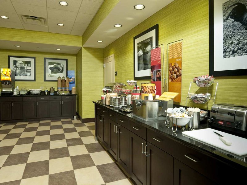 Hampton Inn - Augusta, ME