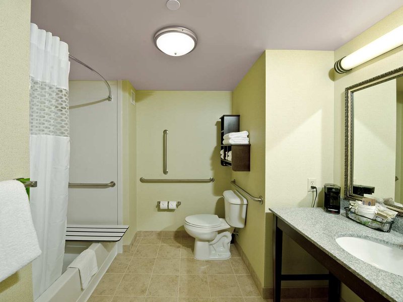 Hampton Inn - Augusta, ME
