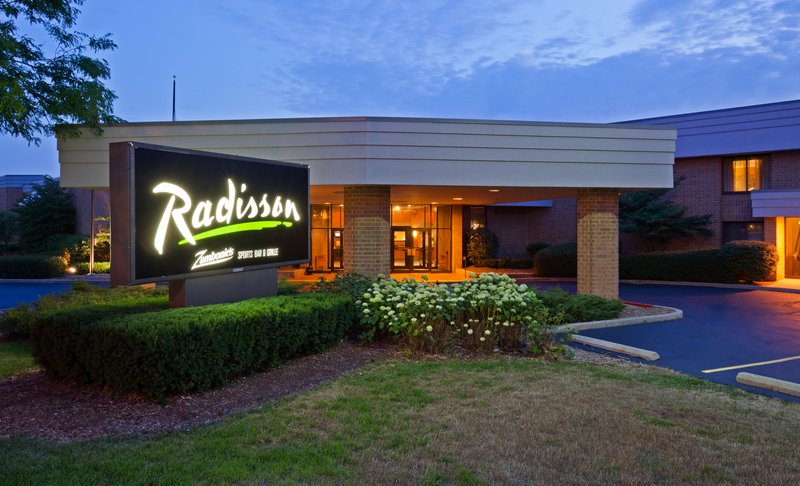 Radisson Hotel Milwaukee North Shore - Milwaukee, WI