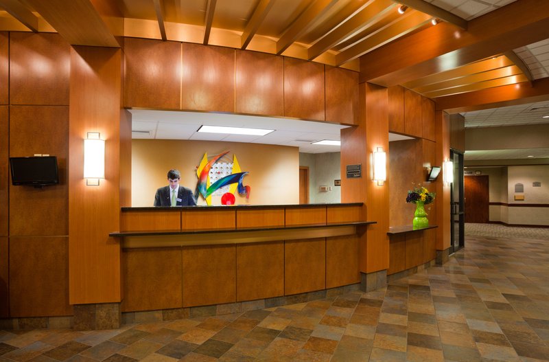 Radisson Hotel Milwaukee North Shore - Milwaukee, WI