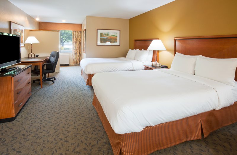 Radisson Hotel Milwaukee North Shore - Milwaukee, WI