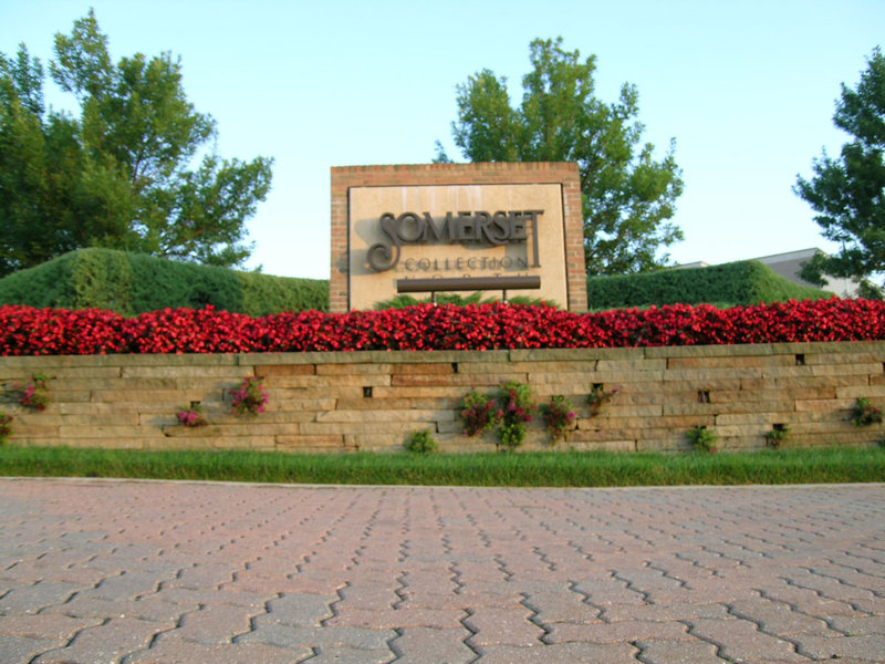 Somerset Inn - Troy, MI