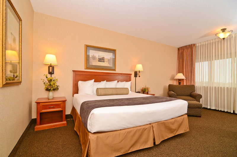 Best Western Plus-Kelly Inn - Omaha, NE