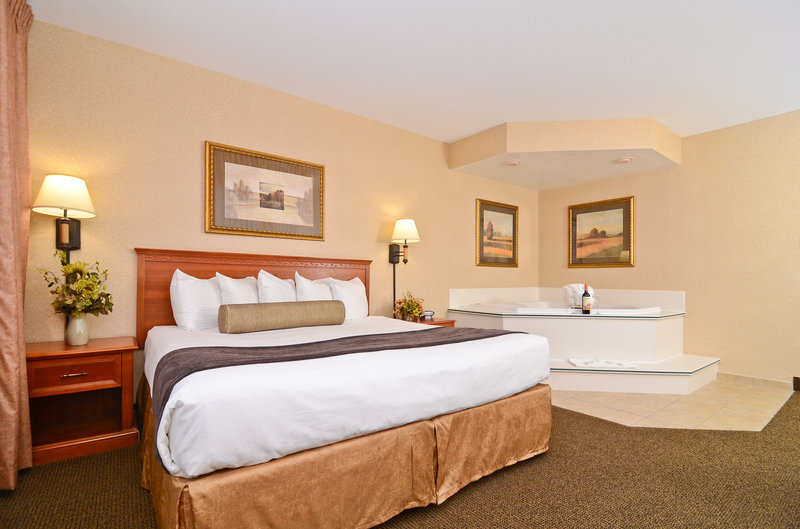 Best Western Plus-Kelly Inn - Omaha, NE