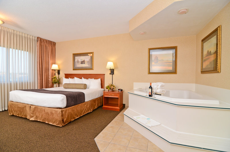 Best Western Plus-Kelly Inn - Omaha, NE