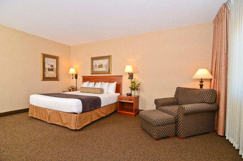 Best Western Plus-Kelly Inn - Omaha, NE