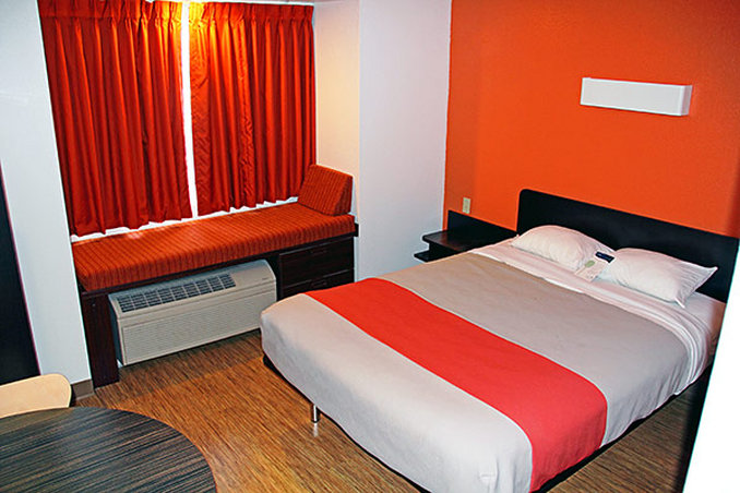 Motel 6 - Huron, OH